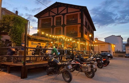 Tragacete Casa | Hostal Restaurante Serrania