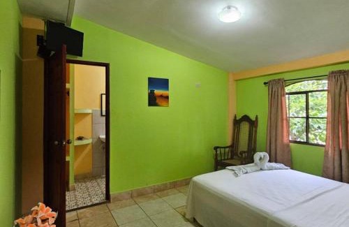 Leon Cama Y Desayuno | Hostal San Antonio