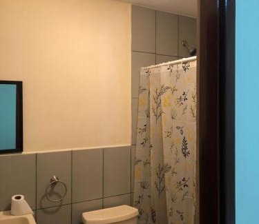 Leon Casa | Hostal Sin Fronteras.