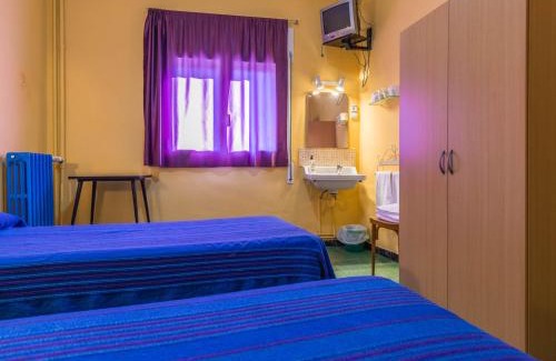 Balaguer Casa | Hostal Urgell