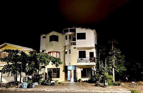 Puerto Baquerizo Moreno Hotel | Hostal Vista al Mar