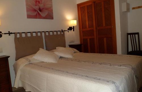 Santa Eulalia del Río Casa | Hostal Yebisah