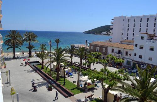 Santa Eulalia del Río Casa | Hostal Yebisah