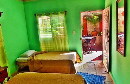 Trinidad Cama Y Desayuno | Hostal Yisney y Jose