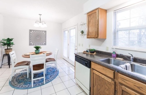 Johnson City Condominio | The Boho Experience✯2bed 2. 5bath✯King Bed✯50 "Smart TV✯Kid friendly