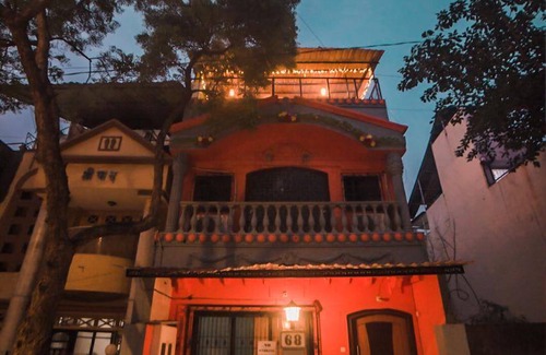 Andheri West Hostal | Hostal ∙ 8 personas