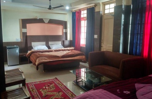 Bhagsu Nag Hostal | Hostal ∙ 8 huéspedes
