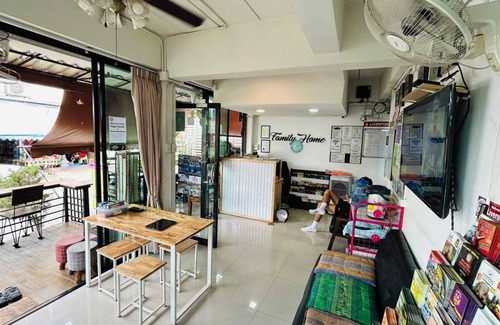 Wua Lai Hostal | Hostal ∙ 8 huéspedes