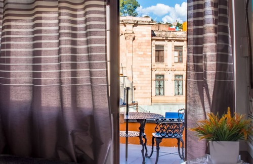 Barrio de La Presa Casa | Hostel El Hogar de Carmelita