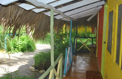 ProCab Apartamento | Hostel room with shared bathroom on tropical lagoon