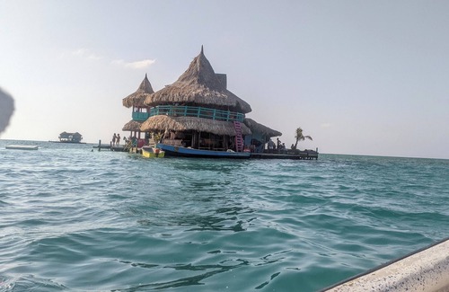 Isla Tintipan Cabaña | Hostel villa luz beach