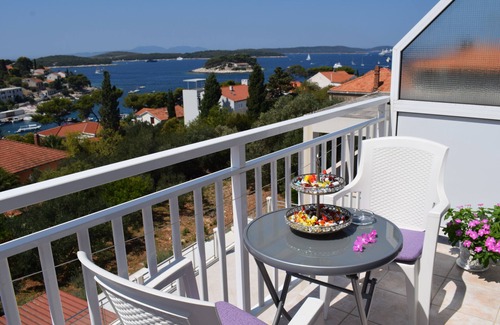 Hvar Villa | Hostel Villa Zorana