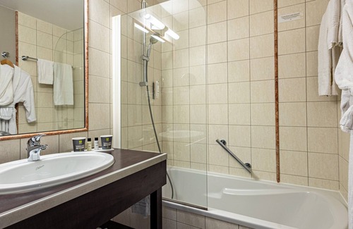 Semur-en-Auxois Hotel | Hostellerie d'Aussois