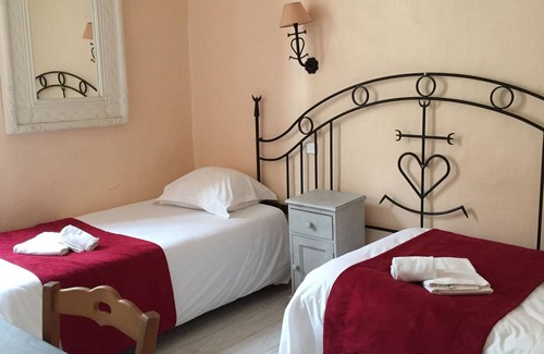 Arles Hotel | Hostellerie de la Source