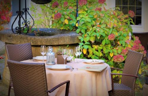 Paray-le-Monial Hotel | Hostellerie des Trois Pigeons, Paray-le-Monial