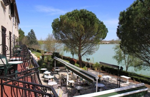 L'Isle-Jourdain Hotel | Hostellerie du Lac