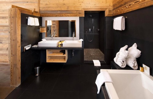 Lens Hotel | Hostellerie du Pas de L'Ours Relais et Chateaux