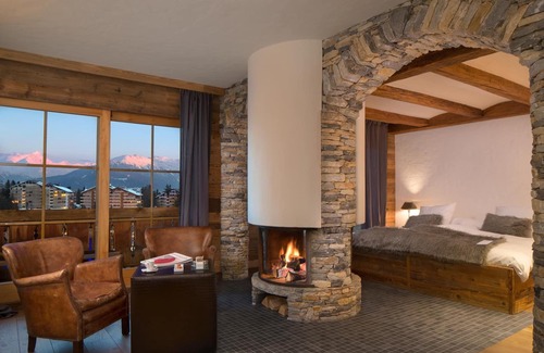 Lens Hotel | Hostellerie du Pas de L'Ours Relais et Chateaux