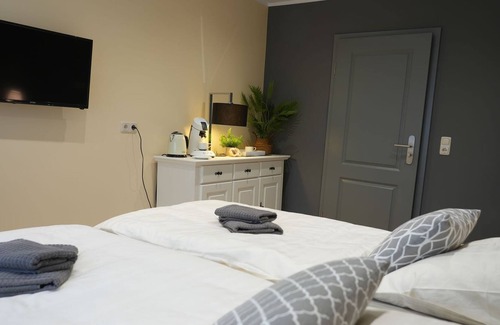 Neuhaus-Schierschnitz Apartamento | Hostelzimmer 201 - Aparthotel Rotheul