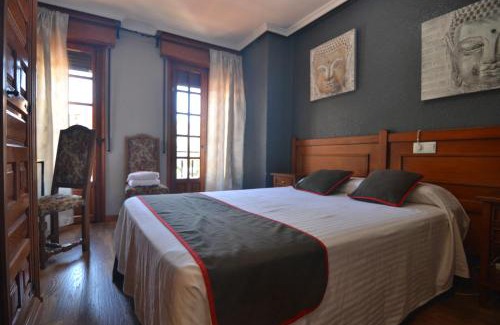 Arenas de San Pedro Hotel | Hostería El Bodegón De Gredos