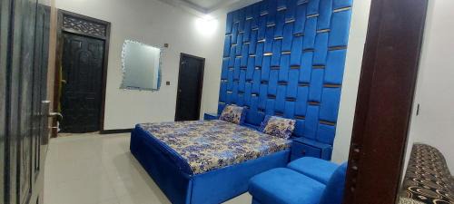 Gulshan-e-Iqbal Casa | HostHub Guest House Gulshan iqbal