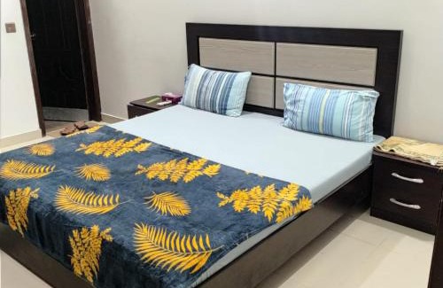 Gulshan-e-Iqbal Casa | HostHub Guest House Gulshan iqbal