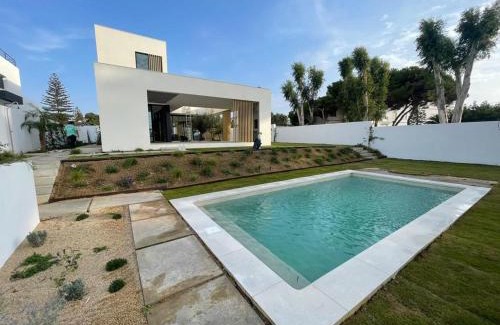 Sanlúcar de Barrameda Villa | Hostidy Villa Horacia Resort