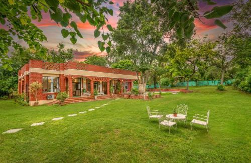 Gurugram Casa | Hostie Tranquil Greens farmhouse near Golf course road Gurgaon