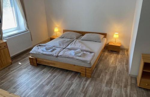 Zadub-Zavisin Casa | Hostinec U Pejska a Kocicky