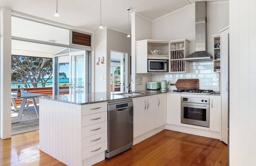 Whiritoa Casa | Hosts on the Coast Beachside Beauty Whiritoa