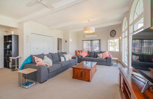 Whitianga Casa | Hosts on the Coast Harbour Lights