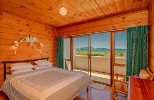 Cooks Beach Casa | Hosts on the Coast Marine Parade Magic
