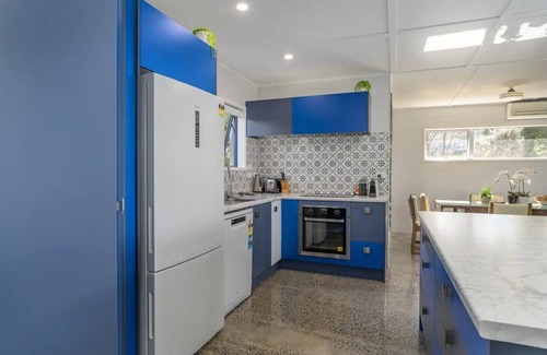 Hahei Casa | Hosts on the Coast Seaview Oasis