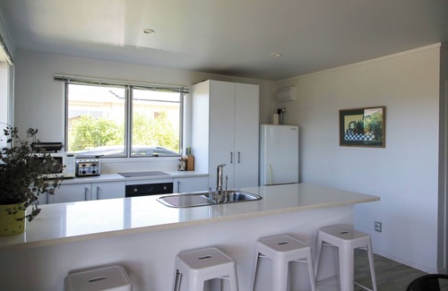 Whiritoa Casa | Hosts on the Coast Tiki Retreat