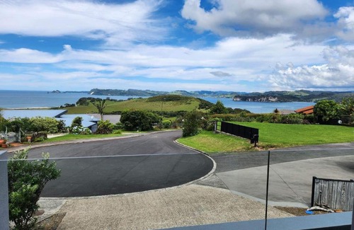 Whitianga Casa | Hosts on the Coast Top 100 on Centennial