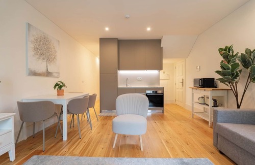 Guimaraes Apartamento | HostWise - Modern and Spacious Apartments