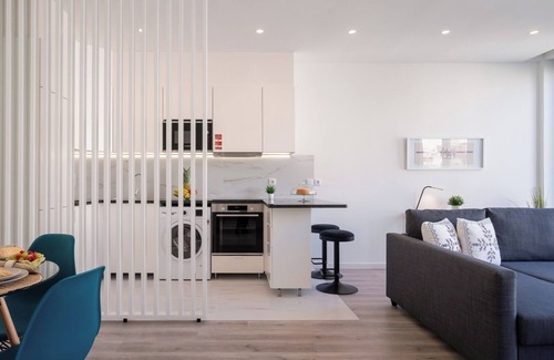 Aldoar Apartamento | HostWise - Seaside Trendy Flat