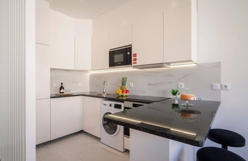 Aldoar Apartamento | HostWise - Seaside Trendy Flat