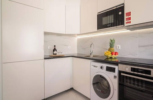 Aldoar Apartamento | HostWise - Seaside Trendy Flat