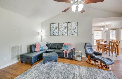 Rockwell Casa | Hot Springs Getaway with Deck, 8 Mi to Downtown!