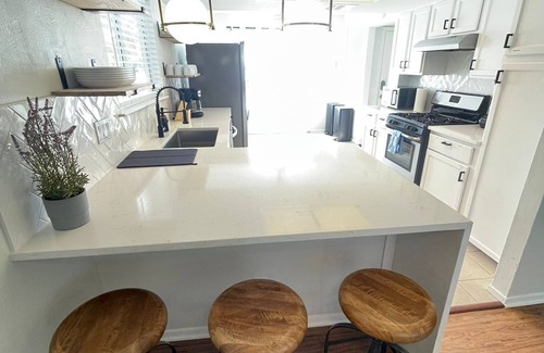 Milwood Casa | Hot tub) 4 Room Domain: Foosball
