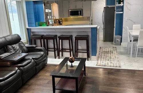 Moorhead Apartamento | Hot Tub 5 beds Great Location!