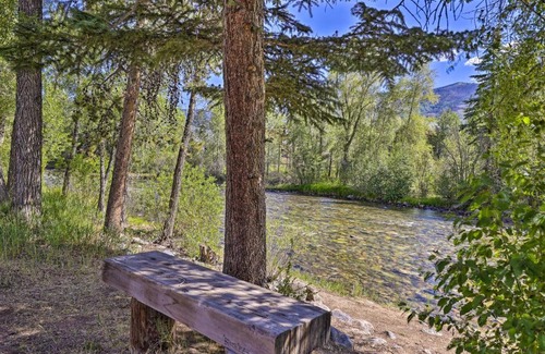 Willow Grove Apartamento | Hot Tub and Balcony Riverfront Silverthorne Condo!