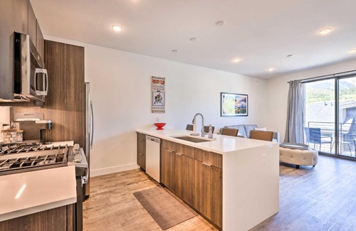 Willow Grove Apartamento | Hot Tub and Balcony Riverfront Silverthorne Condo!