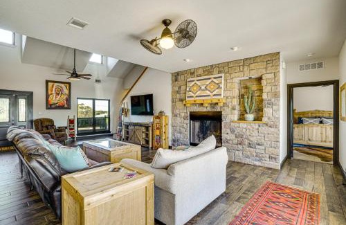 Palo Pinto County Casa | Hot Tub and Fire Pit Possum Kingdom Lake Retreat!
