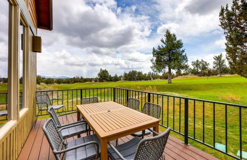 Redmond Casa | Hot Tub and Golf View Eagle Crest Resort Escape!