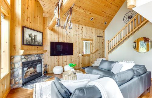Redmond Casa | Hot Tub and Golf View Eagle Crest Resort Escape!