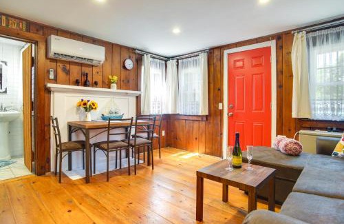 South Yarmouth Casa | Hot Tub and Kayaks Dog-Friendly House in Yarmouth