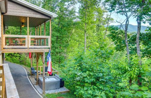 Marion Casa | Hot Tub and Mountain Views Secluded Marion Escape!