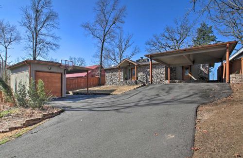 Jones Mills Casa | Hot Tub and Views Waterfront Escape in Hot Springs